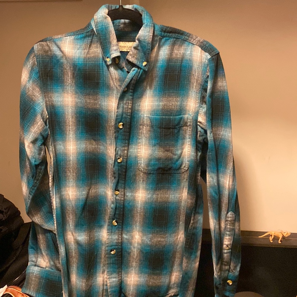 Hobbs creek flannel gentle warn smoke free and no stains